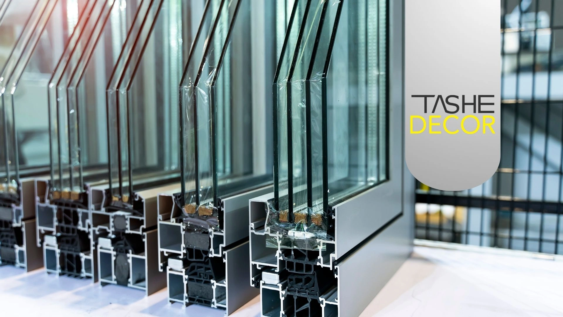 أفضل قطاعات الألوميتال المودرن وحلول شركة تاشي ديكور المتكاملة للمطابخ والواجهات الزجاجية مع بديل الخشب والرخام.